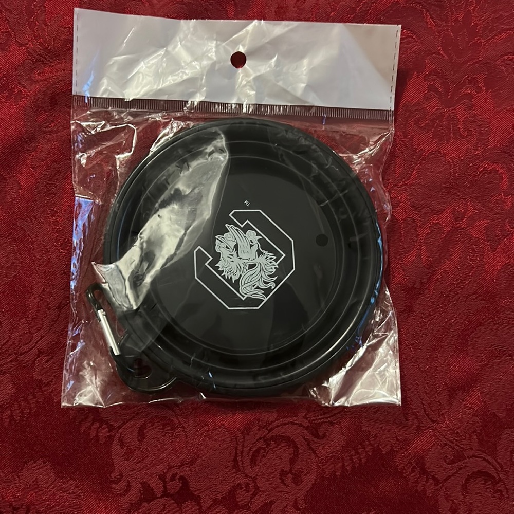 Collapsible dog bowl